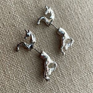 NIB Think Geek Unicorn Girls Earrings